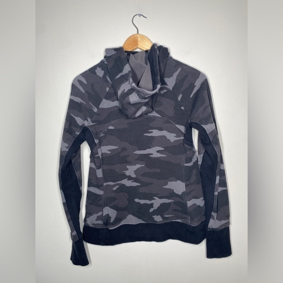 Athleta Triumph Hoodie Zip Up Camo Sweatshirt - Picture 7 of 8